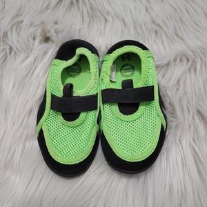 Toddler water shoes